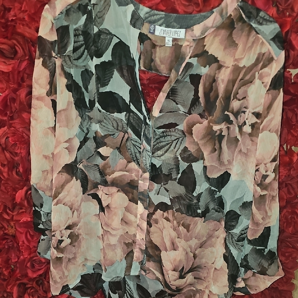 Jennifer Lopez Rose Patterned Blouse-CutOut Back Black, Grey & Peach Size XLarge